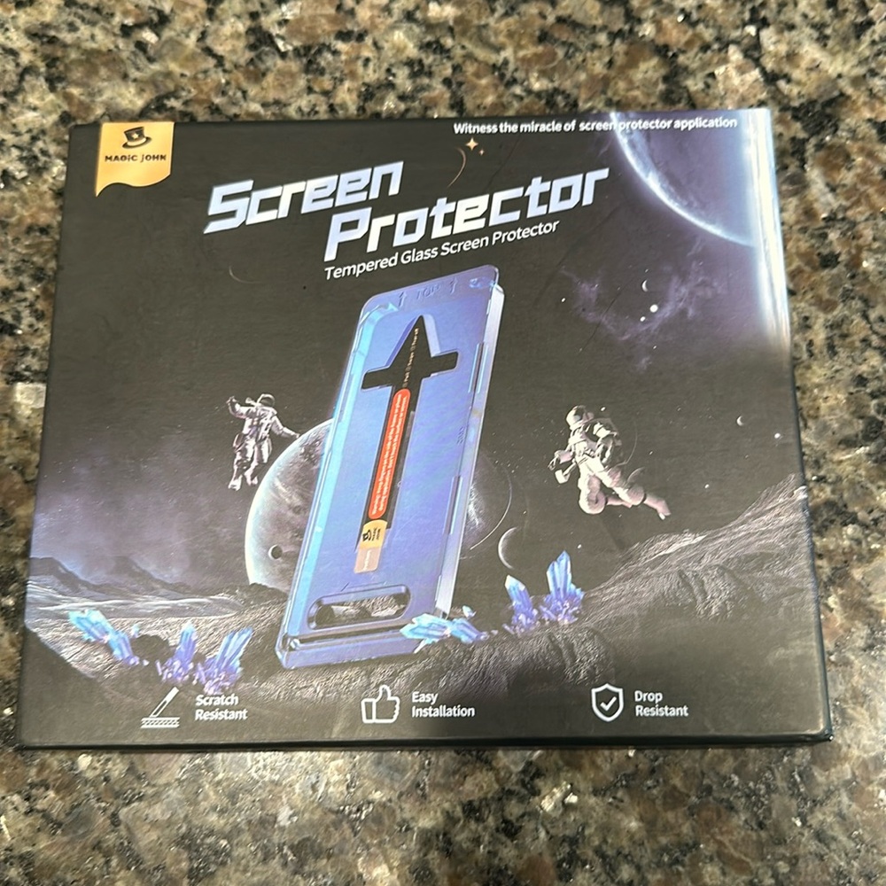 iPhone 14 screen protector